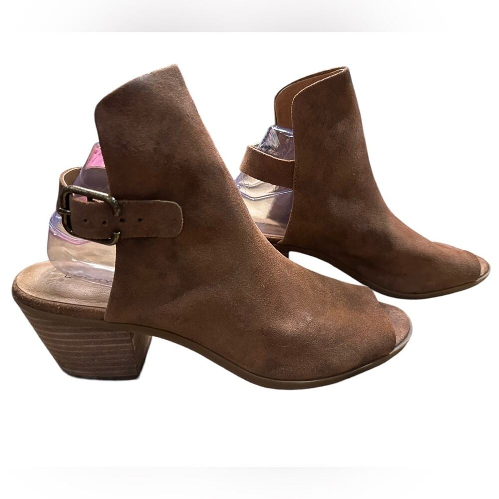 Lucky Brand Womens 9.5 Burnished Brown Suede Chunky Heel Buckle Back Shoes